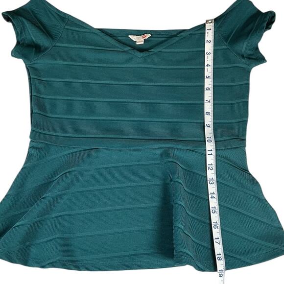 G by Guess Size Large Hunter Green Off The Shoulder Body Wrap Peplum Sexy Top - Picture 7 of 11